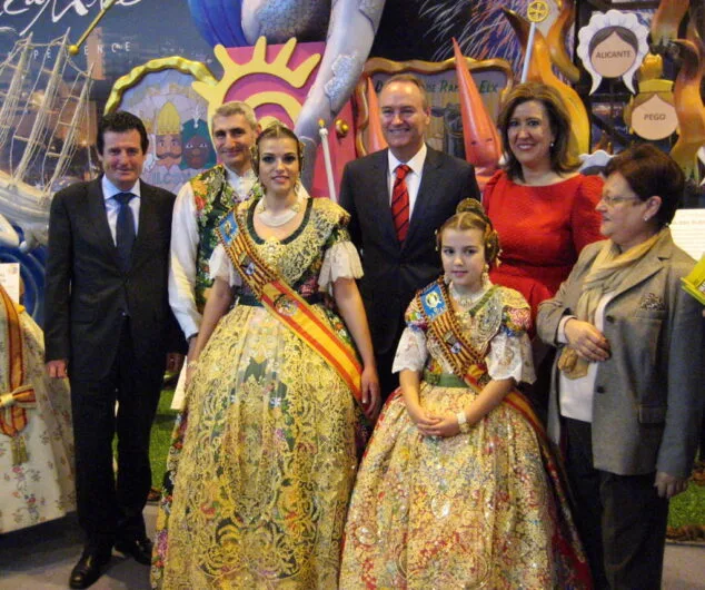 Las Falleras Mayores de Dénia protagonizan la segunda jornada de Fitur 5 Las Falleras Mayores de Dénia con Alberto Fabra