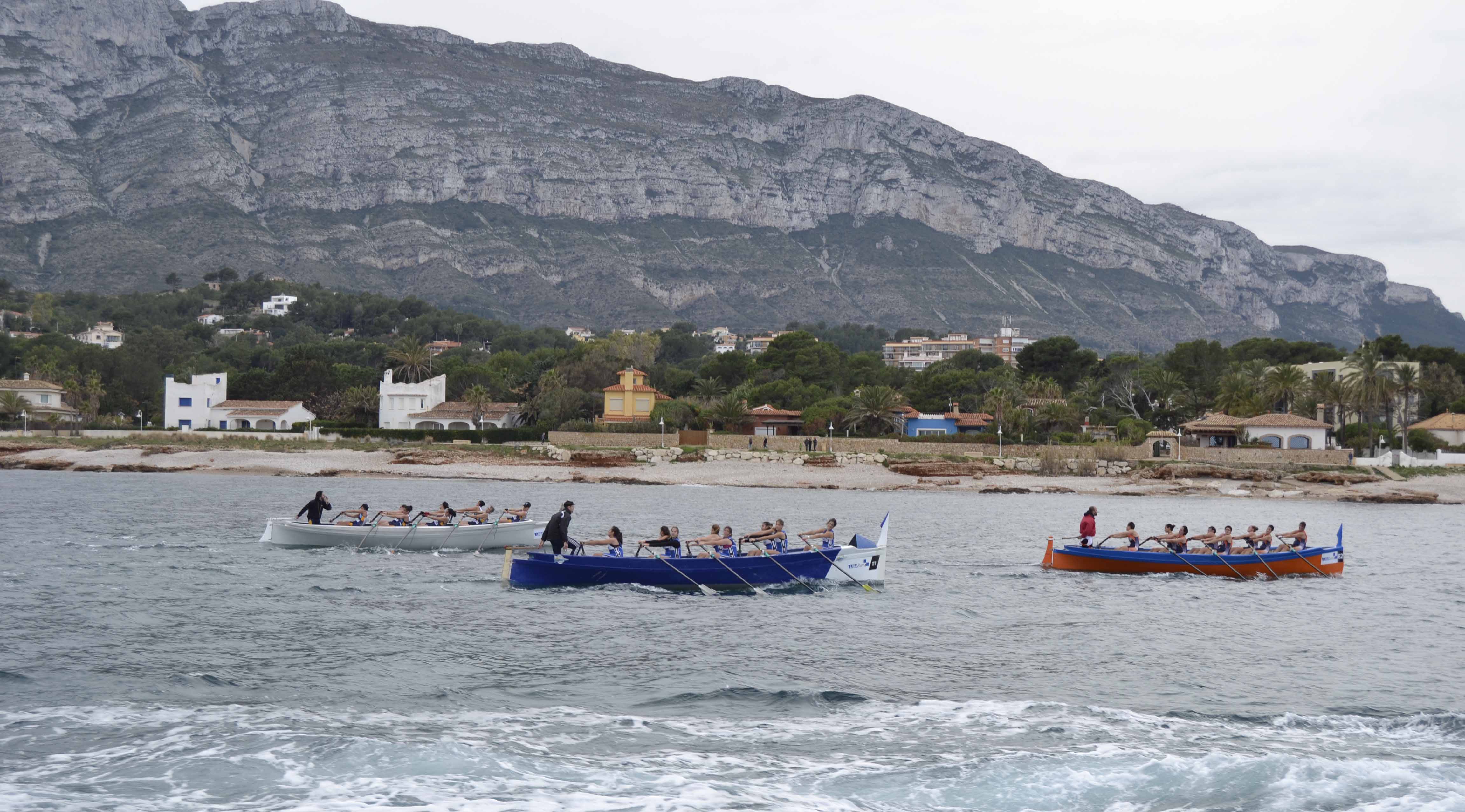 El II Memorial Diego Mena reunió a 225 remeros