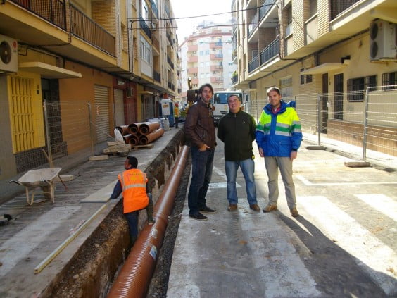 Obras de la red de alcantarillado en la calle Mallorca