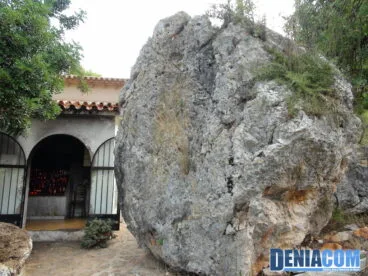 Parte posterior de la casita del Pare Pere