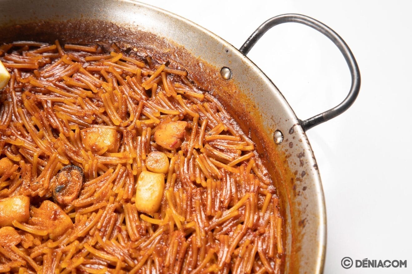 Fideuà - Restaurante Voramar