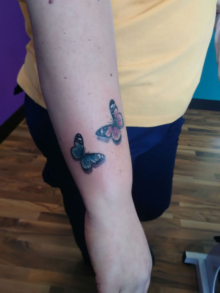 Tatuajes en Dénia – As Meigas Tattoo & Piercing – dos mariposas