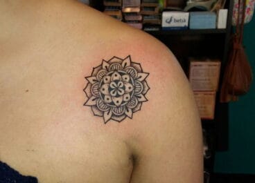 Tatuajes en Dénia – As Meigas Tattoo & Piercing – mandala