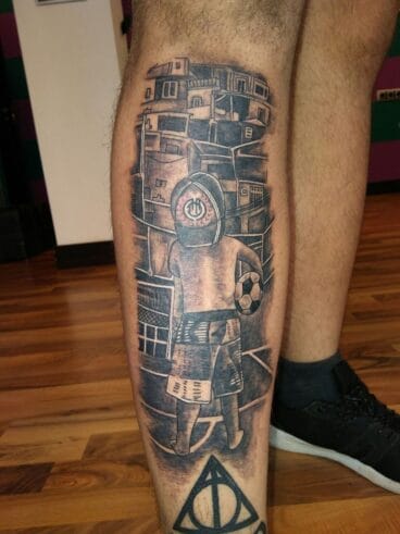 Tatuajes en Dénia – As Meigas Tattoo & Piercing – niño futbolista