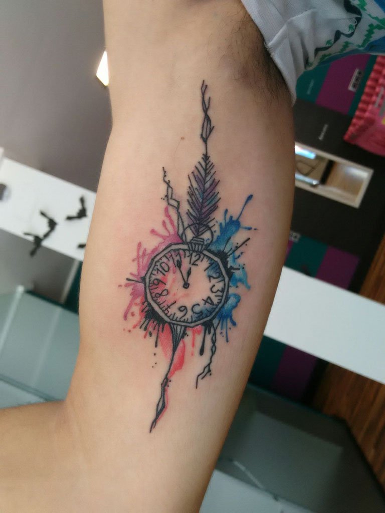 Tattoos in Dénia - As Meigas Tattoo & Piercing - watercolor clock -  Dé