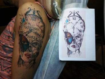 Tatuajes en Dénia – As Meigas Tattoo & Piercing – rostro reloj