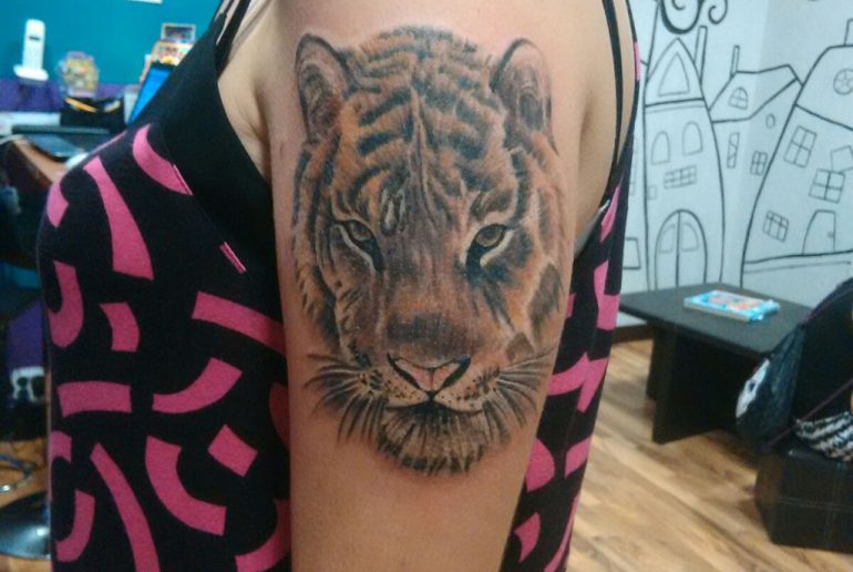 Tattoos in Dénia - As Meigas Tattoo & Piercing - tiger face - Dé