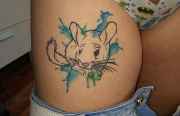 Tatuajes en Dénia – As Meigas Tattoo & Piercing – silueta ratoncito