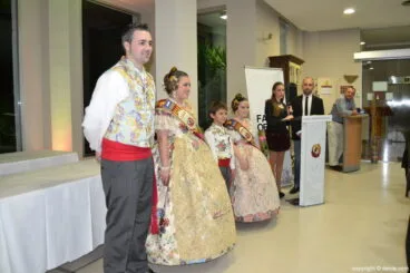 Los cargos de la Falla presidieron el acto