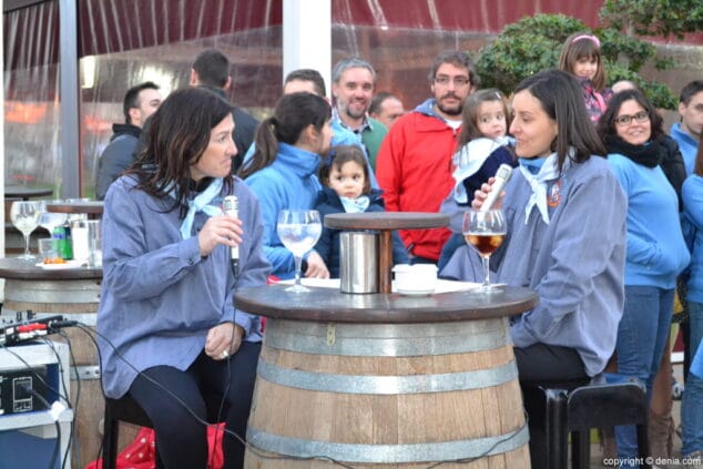 Las comisiones anunciaron la llegada de las fallas a través de sus "bàndols" 7 07 Bàndol de la Falla Port Rotes