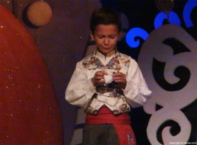 ¡Rompe, Ralph! se enamora de las fallas en la presentación de Leyre Ivars, fallera mayor infantil del Oeste 10 08 A Joan Martí emocionado