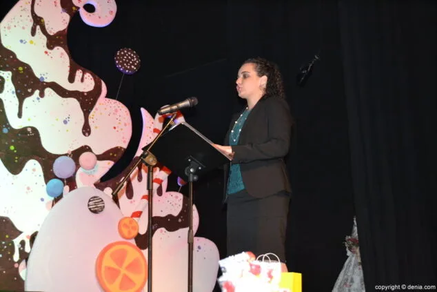 ¡Rompe, Ralph! se enamora de las fallas en la presentación de Leyre Ivars, fallera mayor infantil del Oeste 11 09 Exaltación de Joan martí