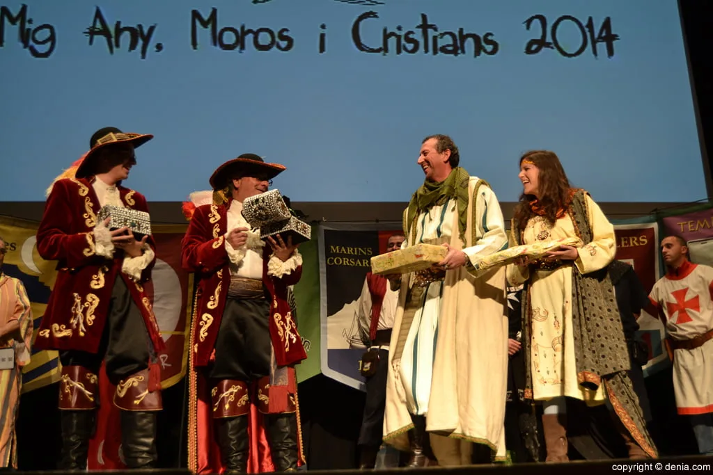 Capitanes y abanderados 2014