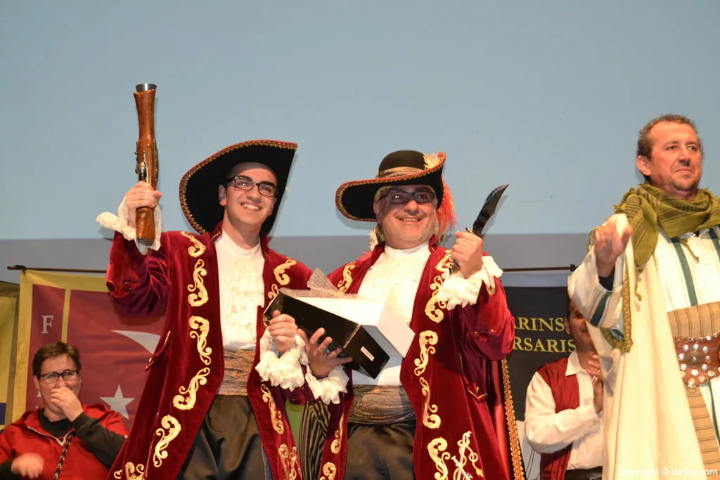 Capitanes y abanderados 2014