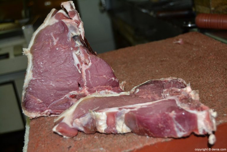 Carnes de primera calidad en Mesón Asador Gallego