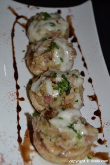 Champiñones rellenos en Classic