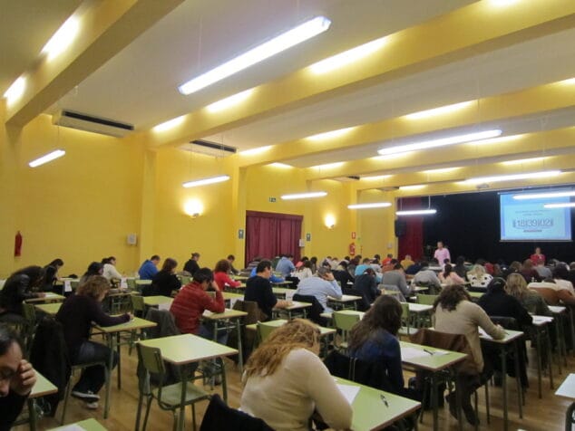 Exámenes en la UNED de Dénia