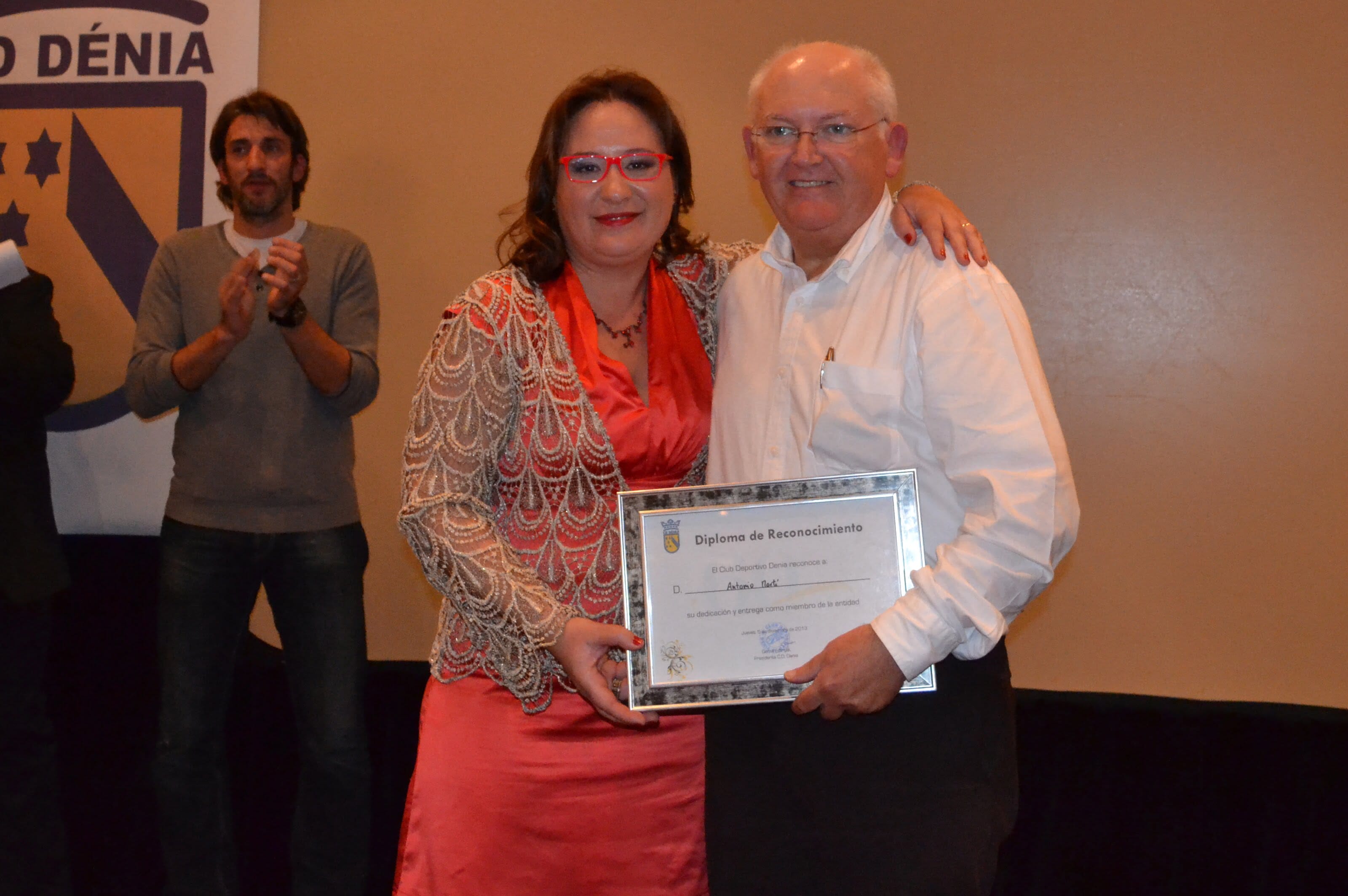 Gema Estrela y Toni Martí miembros de la directiva del CD. Dénia