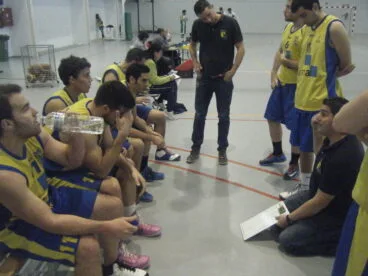 Luis Suances dando instrucciones