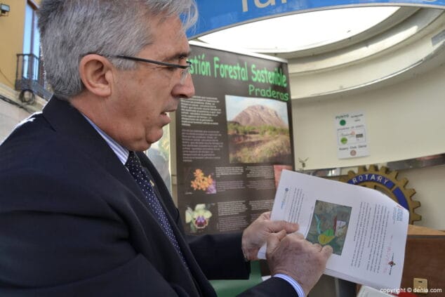 Pablo Segarra durante la jornada de apadrinar un árbol