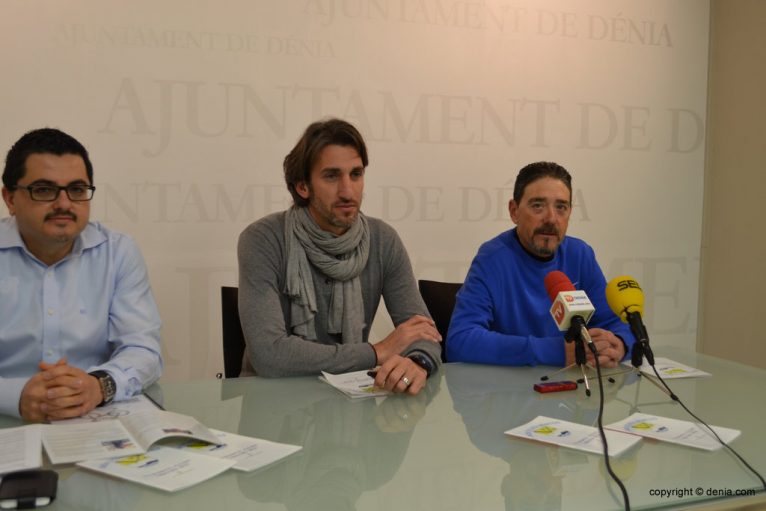Juan Carlos Signes acompañado por Manuel Díaz y Florentino Terrades.