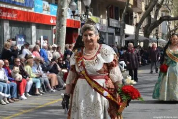 Ofrenda de flores Fallas de Dénia 2014 – Hogar del jubilado