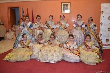 Falleras Mayores Infantiles de Dénia en los premios infantiles