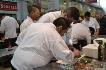 Cocineros en el Concurso Internacional de Cocina Creativa de la Gamba Roja de Dénia