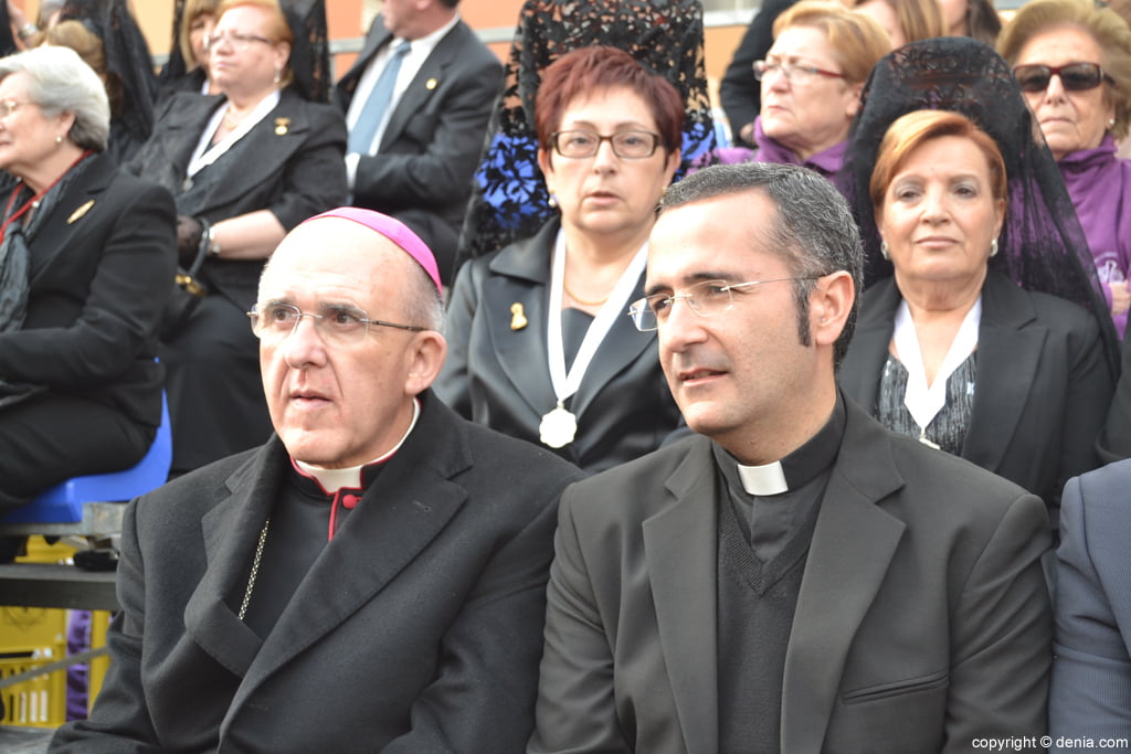 Monseñor Carlos Osoro en la procesión diocesana de Dénia