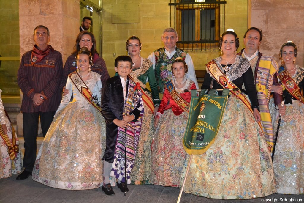 Baix la Mar gana el premio al mejor desfile en la ofrenda
