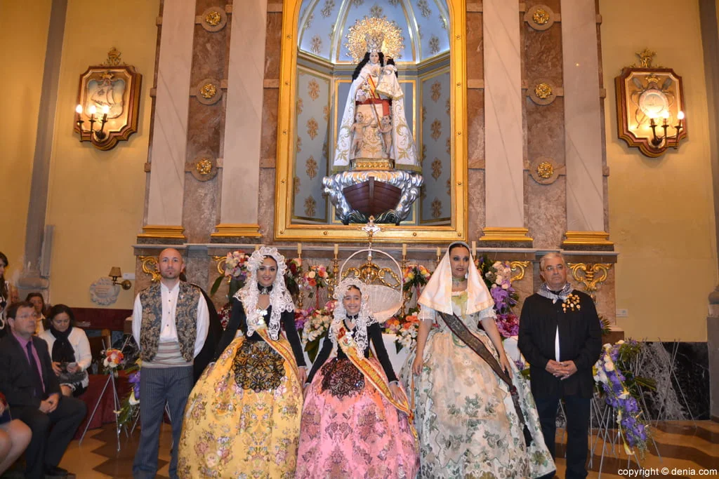 Ofrenda de flores Fallas de Dénia 2014 – Ofrenda de representantes de las fiestas de Elda