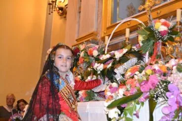 Ofrenda de flores Fallas de Dénia 2014 – Ofrenda de Paloma Mengual
