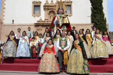 Ofrenda de flores Fallas de Dénia 2014 – Cargos infantiles de las fallas de Dénia