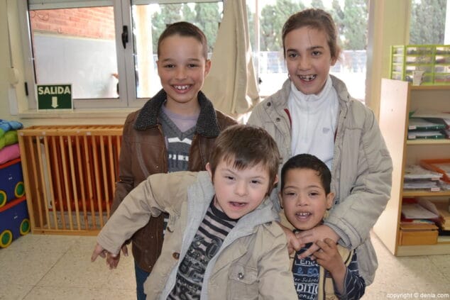 16 Hora del recreo en el Raquel Payà