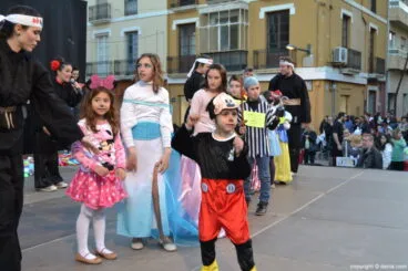 Desfile de disfraces en el carnaval de Dénia 2014