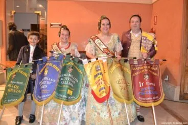 los cargos de baix la Mar con los banderines conseguidos