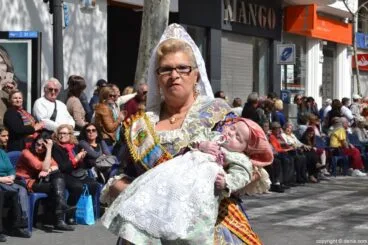 Ofrenda de flores Fallas de Dénia 2014 – Diana