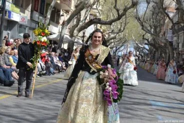 Ofrenda de flores Fallas de Dénia 2014 – Centro – Marta Carrió