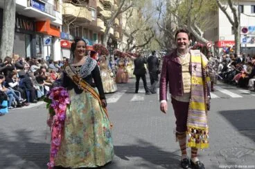 Ofrenda de flores Fallas de Dénia 2014 – Baix la Mar – Patricia albi y Andrés Ivars