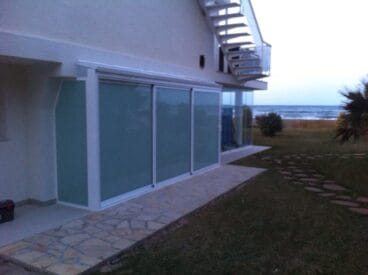 Aluvent fabricación de trastero con cerramiento de policarbonato