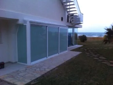 Aluvent, fabricación de trastero con cerramiento de policarbonato