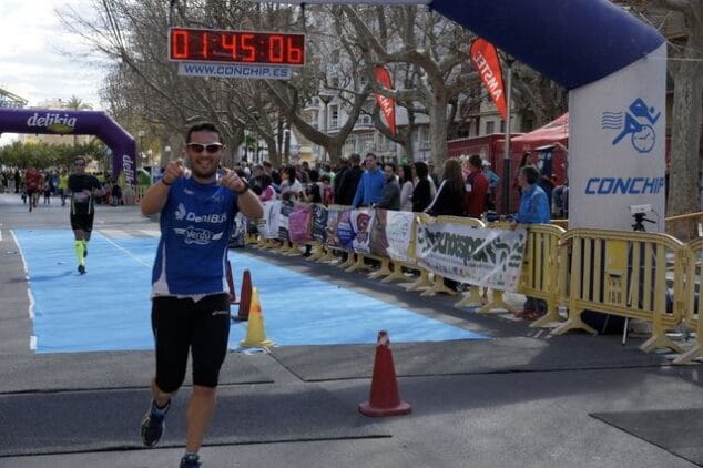 La dianense Diana Bisquert fue la mejor senior femenina de la Media Maratón de Oliva 3 David Ribes