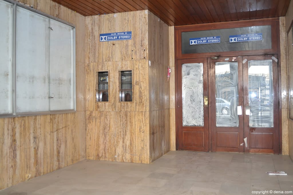 Entrada del cine Condado