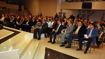 Familiares pioneros y autoridades