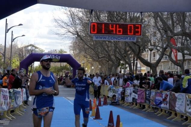 La dianense Diana Bisquert fue la mejor senior femenina de la Media Maratón de Oliva 4 Gonzalo Durá y Jordi Ramis