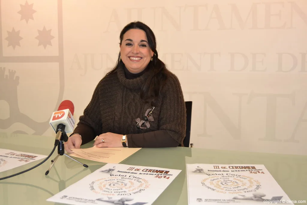 Isabel gallego presenta el III Certamen de Relato Corto