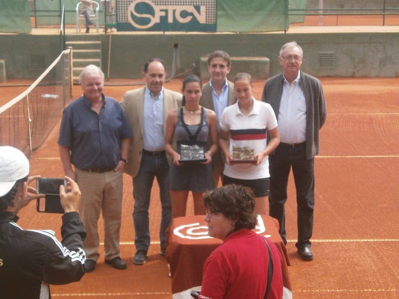 Marcos Sanz y María Toran son los campeones autonómicos cadetes de tenis 2 Noelia Bouzo y María Toran finalistas femeninas