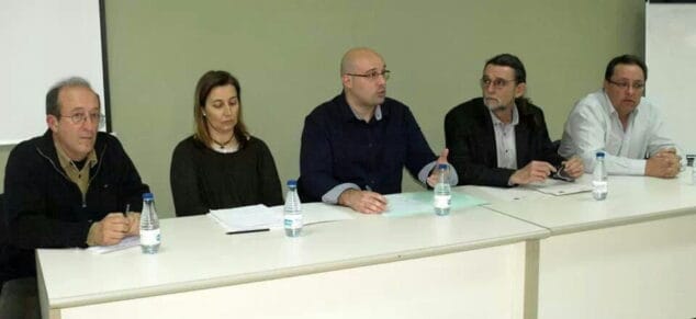 Ponentes de la mesa redonda sobre sondeos petrolíferos en la costa