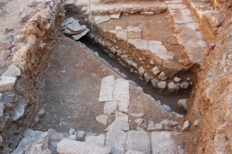 Restos arqueológicos hallados en la calle Loreto
