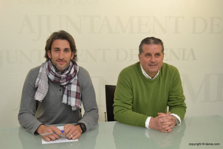 Juan Carlos Signes y Javier Ferreres presentando el curso de entrenadores de fútbol